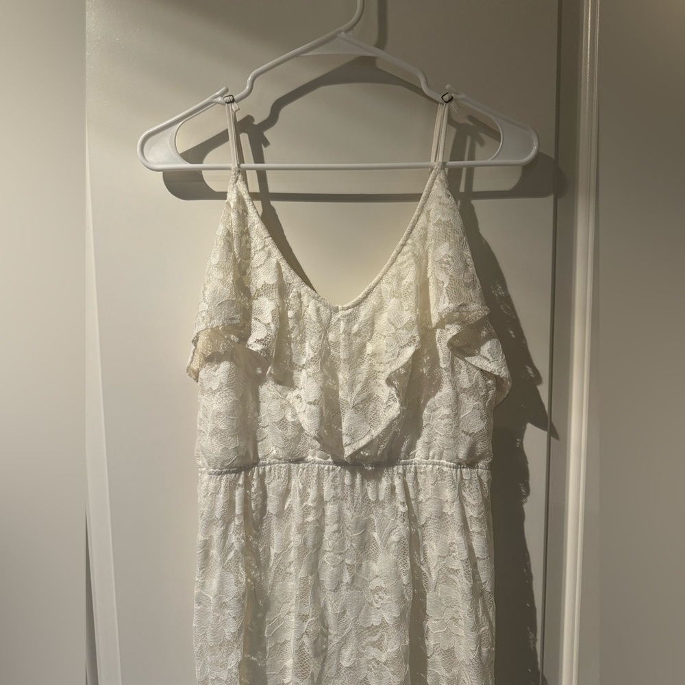 *NWT* Express Cream Lace High-Low Ruffle Dress - Picture 3 of 5